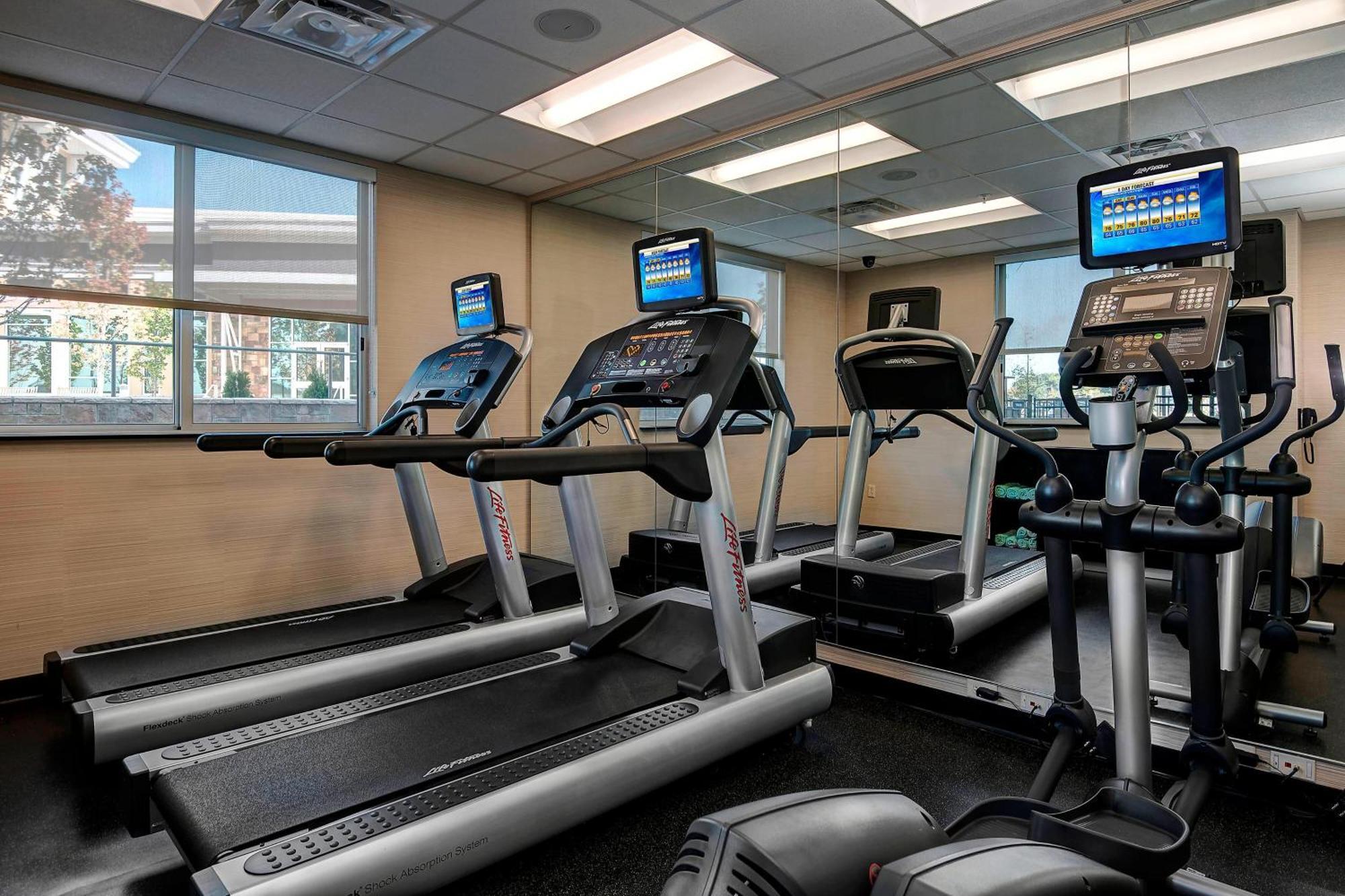 Fairfield & By Marriott Little Rock 3*